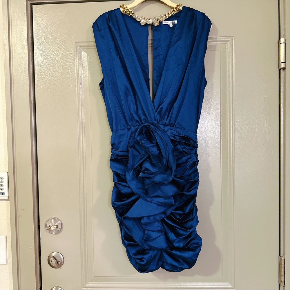 NWT RUFFLED SATIN MINI DRESS - NAVY BLUE - Size medium